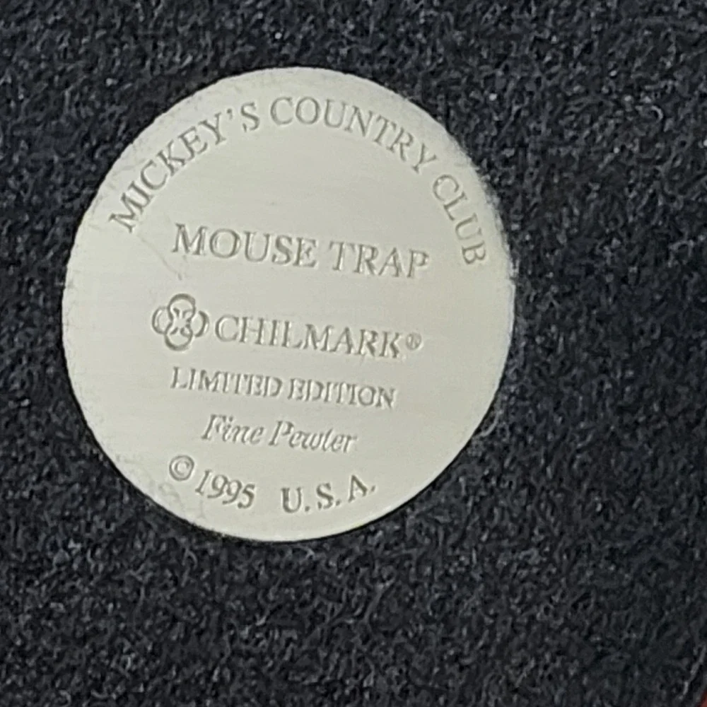 Mickey's‎ Country Club